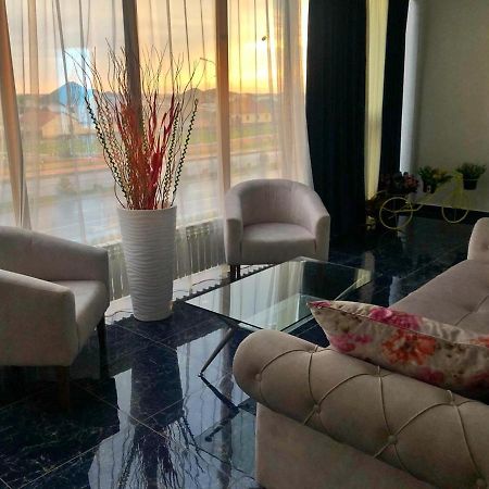 Grand Villa Turkistan Bagian luar foto